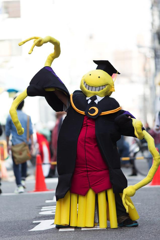 Illustration for article titled Cosplay Overruns the Streets of Osaka